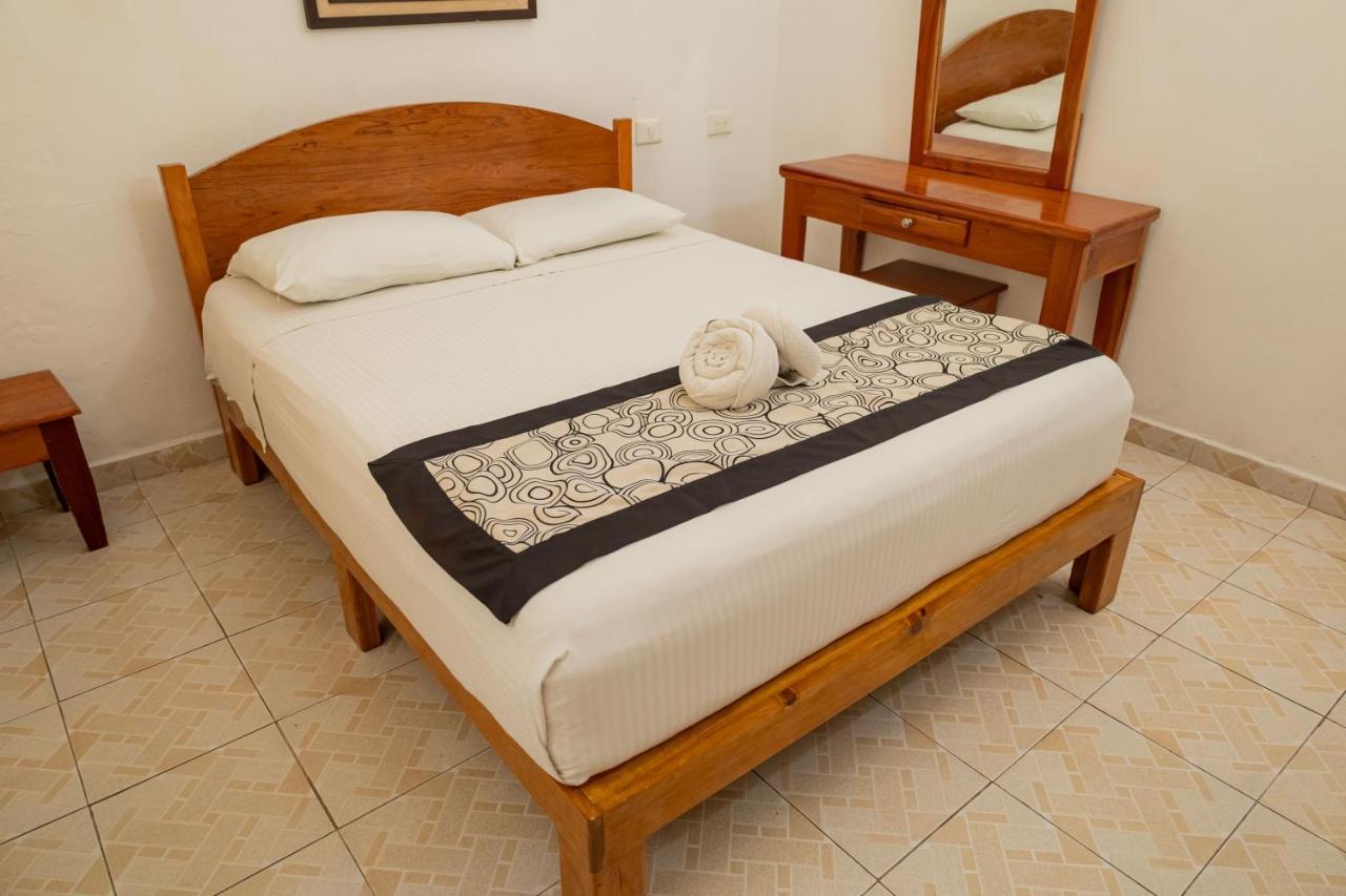 Hotel Las Palmas Cancun Centro Kültér fotó